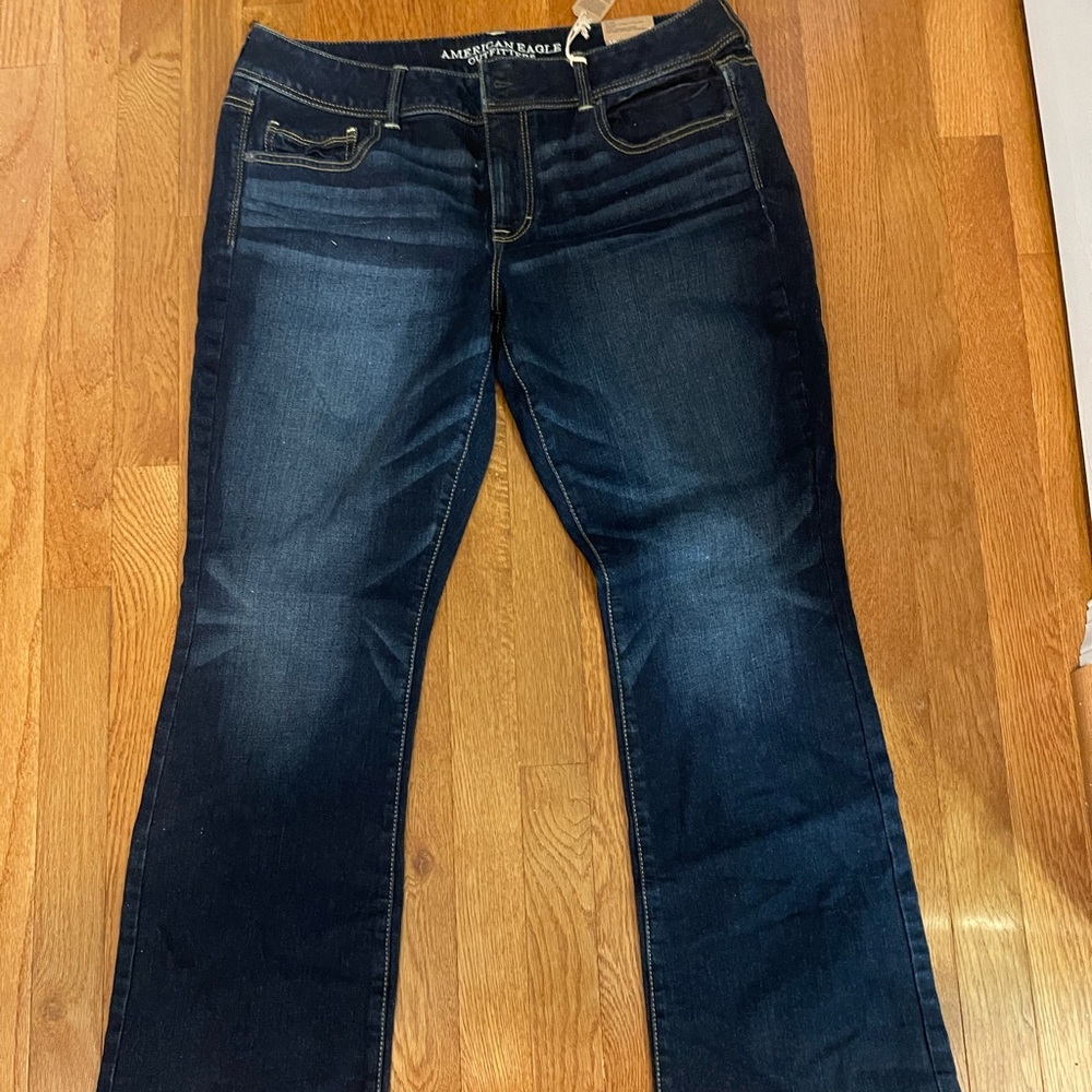 American eagle women’s 16R